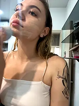 LunaMillie online show from 10.27.25