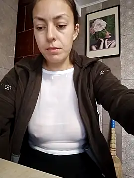 LenaBloomy online show from 11.20.25