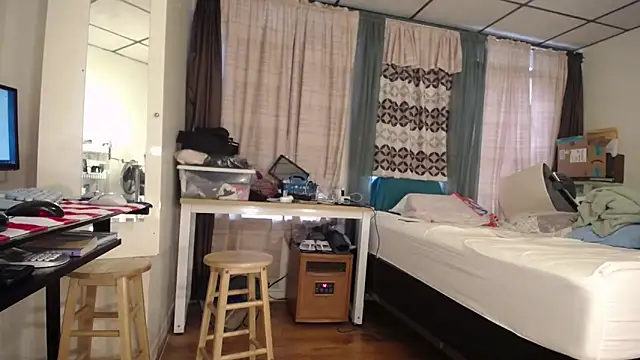 Snapshot of ANALTRAINING4U2 chatting on 02.19.25 ANALTRAINING4U2 online show from 02.19.25