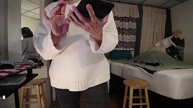 Snapshot of ANALTRAINING4U2 chatting on 02.22.25 ANALTRAINING4U2 online show from 02.22.25