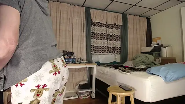 Snapshot of ANALTRAINING4U2 chatting on 03.05.25 ANALTRAINING4U2 online show from 03.05.25