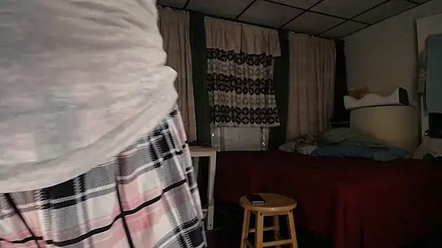 Snapshot of ANALTRAINING4U2 chatting on 03.17.25 ANALTRAINING4U2 online show from 03.17.25