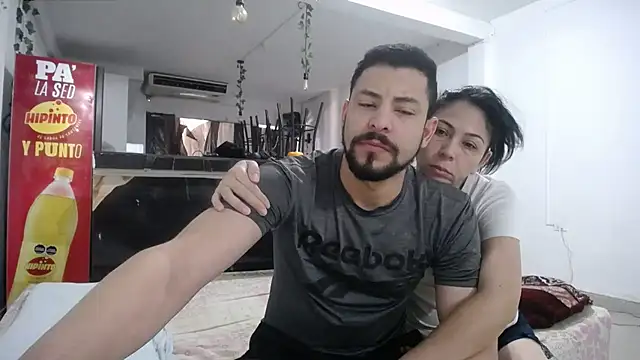 Snapshot of yohacriss chatting on 09.21.25 yohacriss online show from 09.21.25