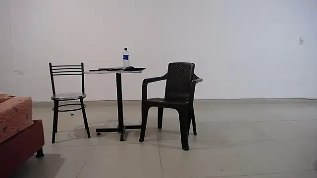 Snapshot of yohacriss chatting on 10.27.25 yohacriss online show from 10.27.25