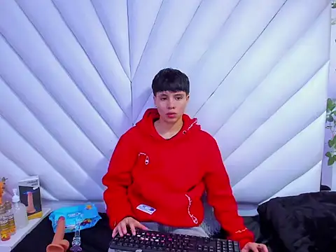 Bruno Cruzz online show from 10.31.25