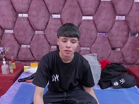 Bruno Cruzz online show from 12.05.25