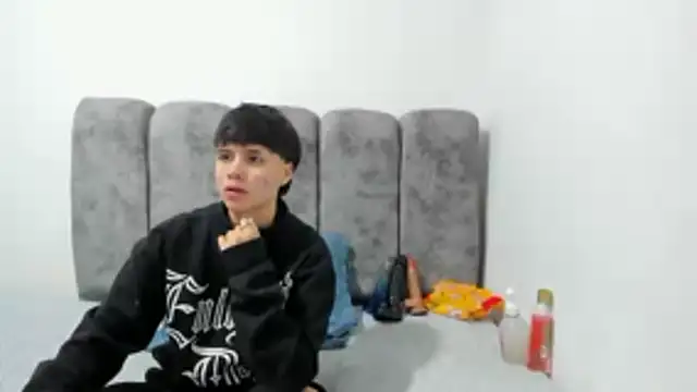 Bruno Cruzz online show from 04.17.26