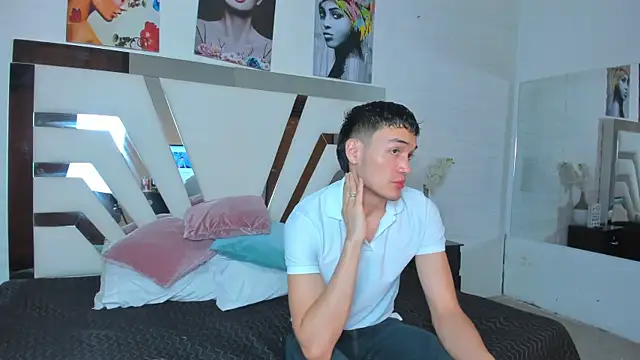 Snapshot of Jacksonflorez chatting on 10.01.25 Jacksonflorez online show from 10.01.25