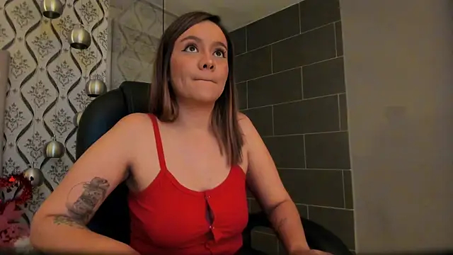 Sky Junne online show from 12.01.25