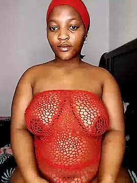 Snapshot of ThickBoityAlison_ chatting on 07.13.26 ThickBoityAlison online show from 07.13.26