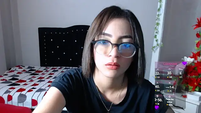 Snapshot of Coraline_Playful chatting on 09.15.25 Coraline Playful online show from 09.15.25