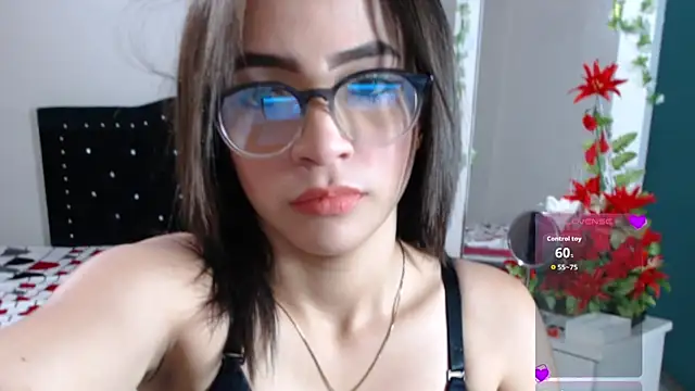 Snapshot of Coraline_Playful chatting on 09.16.25 Coraline Playful online show from 09.16.25