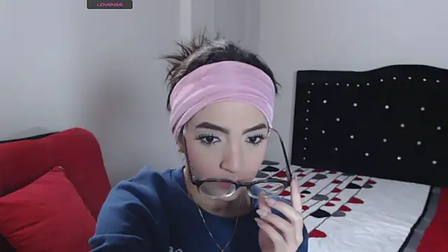 Snapshot of Coraline_Playful chatting on 09.29.25 Coraline Playful online show from 09.29.25
