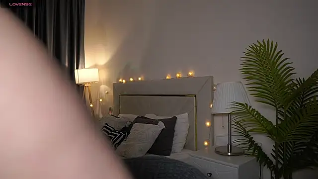 Snapshot of Alissa_S chatting on 12.07.24 Alissa S online show from 12.07.24