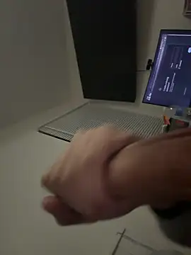 lionr0660 online show from 11.11.25