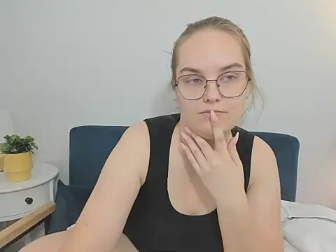 AliceCrazy69 online show from 11.16.25