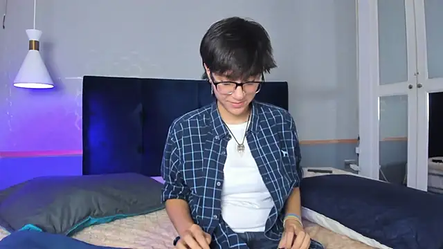 Snapshot of Tsuki_Maru chatting on 10.01.25 Tsuki Maru online show from 10.01.25