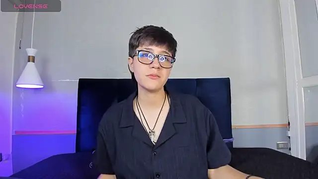 Snapshot of Tsuki_Maru chatting on 11.17.25 Tsuki Maru online show from 11.17.25