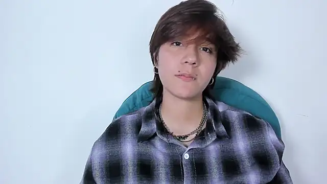 Tsuki Maru online show from 04.06.26