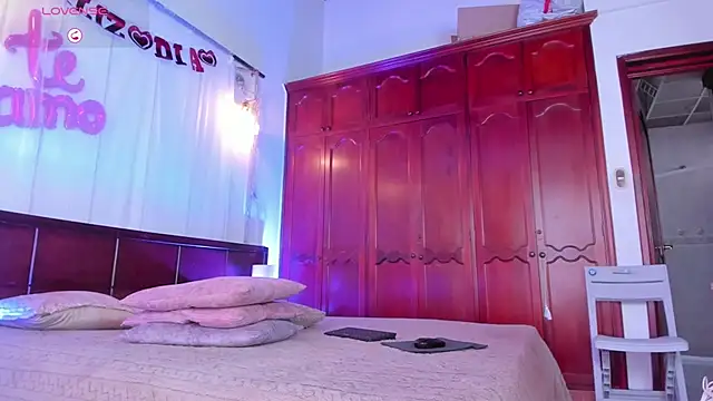 Shantal 777 online show from 02.25.26