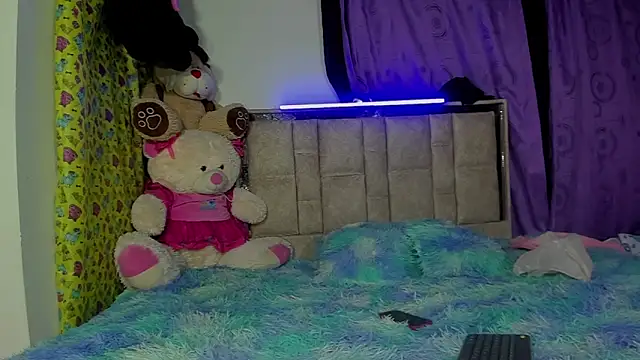 skinnyanddaphne online show from 04.08.26