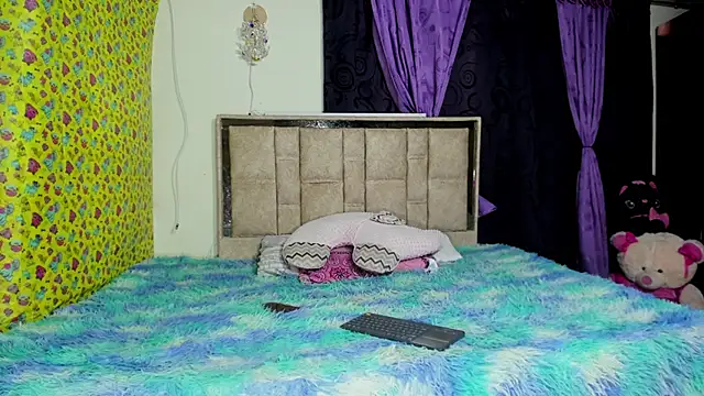 skinnyanddaphne online show from 05.10.26