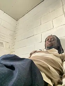 Snapshot of Wuu2now chatting on 09.26.25 Wuu2now online show from 09.26.25