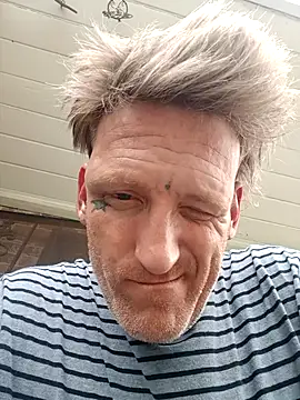 Snapshot of MRTATTWO chatting on 09.14.25 MRTATTWO online show from 09.14.25