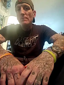 Snapshot of MRTATTWO chatting on 09.20.25 MRTATTWO online show from 09.20.25