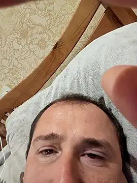 Snapshot of zurab39 chatting on 12.02.25 zurab39 online show from 12.02.25