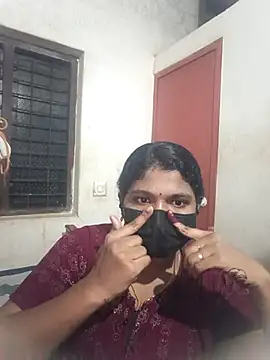 Snapshot of swetha01430 chatting on 10.06.25 swetha01430 online show from 10.06.25
