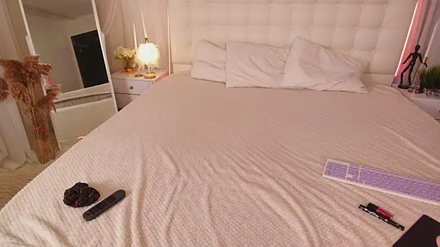 Snapshot of Lilit_1Love chatting on 09.26.25 Lilit 1Love online show from 09.26.25