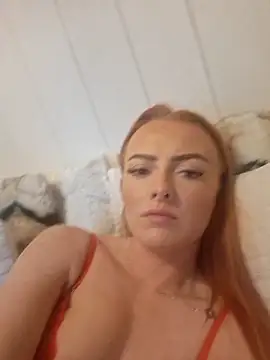 RedHeadRoxyUK online show from 10.15.25