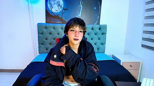 Snapshot of IsabelCortezz chatting on 10.01.25 IsabelCortezz online show from 10.01.25