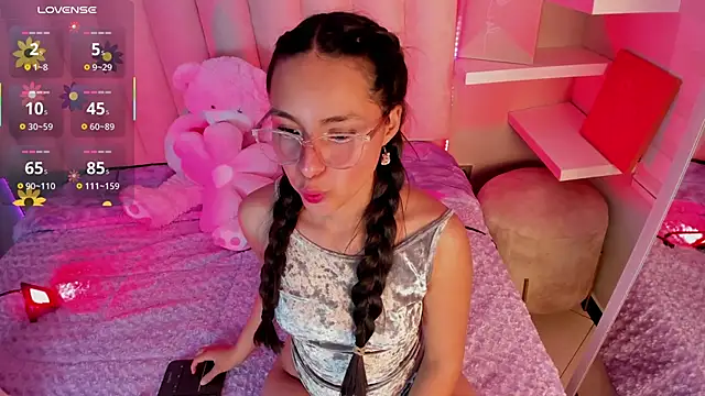 Annie  2 online show from 12.04.25