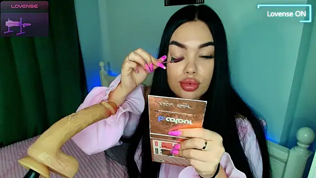 Snapshot of katerine_Monroe chatting on 10.31.25 katerine Monroe online show from 10.31.25