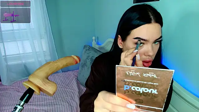 Snapshot of katerine_Monroe chatting on 12.02.25 katerine Monroe online show from 12.02.25