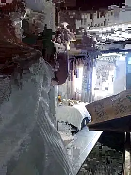 Snapshot of trickyOne chatting on 11.25.25 trickyOne online show from 11.25.25