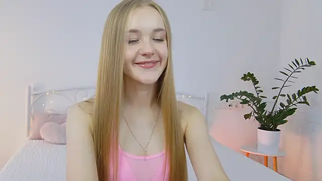 KumiKruz online show from 10.05.25