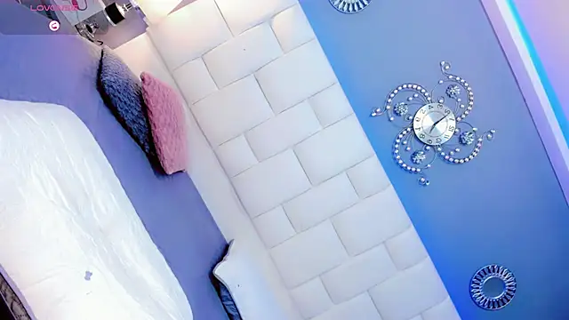 Naughty-sexy-girrl online show from 11.22.25