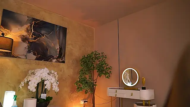 AishaaDevoe online show from 11.07.25