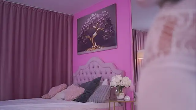 AishaaDevoe online show from 04.15.26