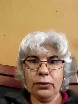 Snapshot of Lady_Silver chatting on 09.26.25 Lady Silver online show from 09.26.25