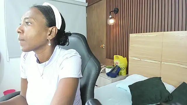 coral15  online show from 10.22.25