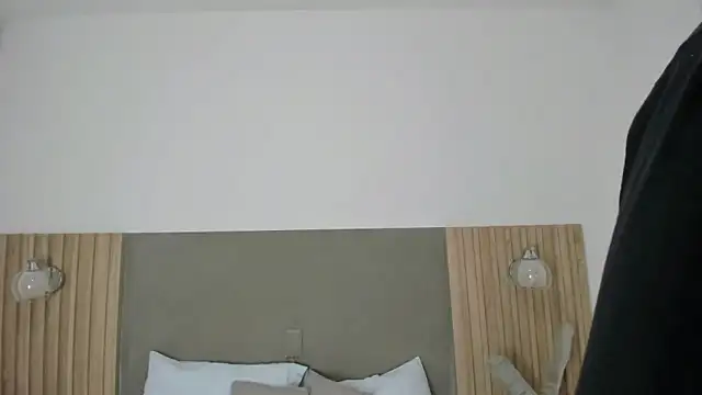 coral15  online show from 11.21.25