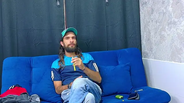 Snapshot of hairy_mannn chatting on 09.08.25 hairy mannn online show from 09.08.25