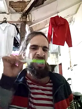 Snapshot of hairy_mannn chatting on 10.24.25 hairy mannn online show from 10.24.25