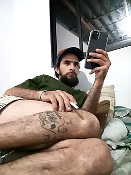 Snapshot of hairy_mannn chatting on 10.29.25 hairy mannn online show from 10.29.25