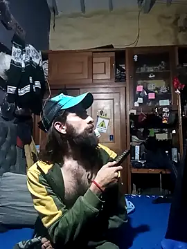 Snapshot of hairy_mannn chatting on 11.15.25 hairy mannn online show from 11.15.25