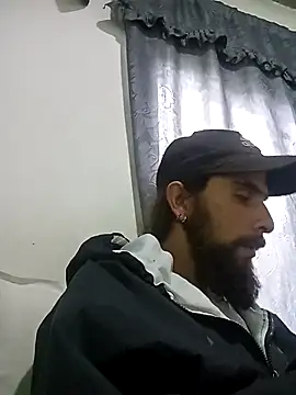 Snapshot of hairy_mannn chatting on 11.19.25 hairy mannn online show from 11.19.25